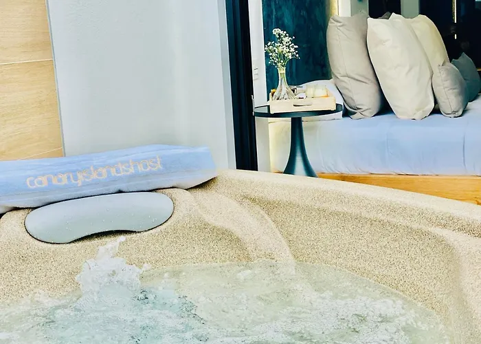 Canaryislandshost L The Secret